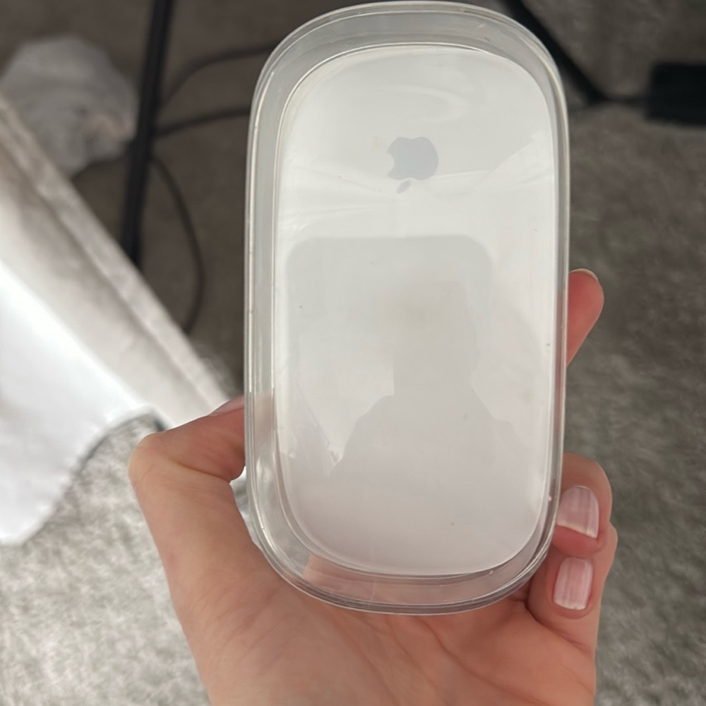 Apple Magic Mouse A1296 version 1